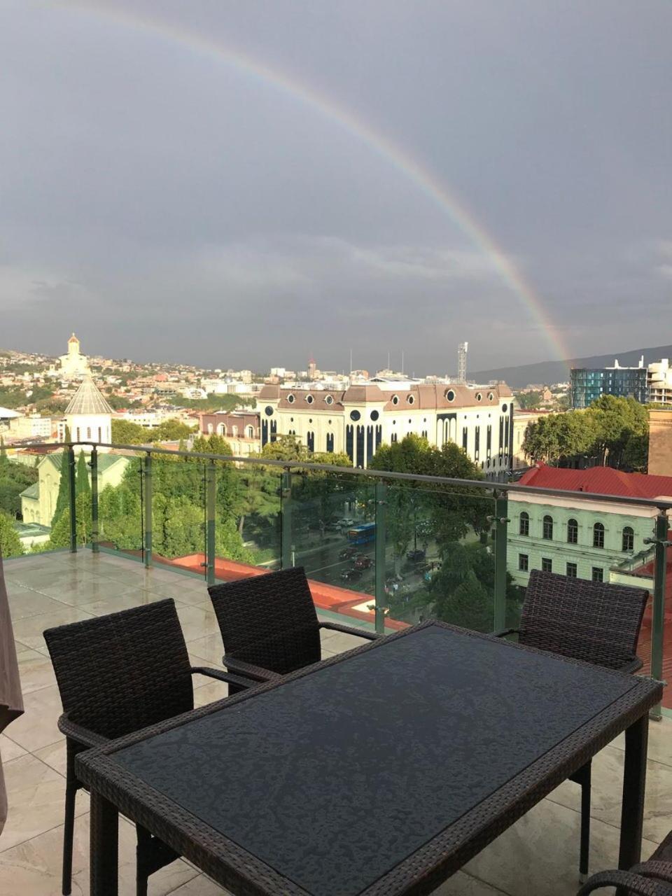 Lesya Apartment With Terrace Tbilisi Exteriör bild